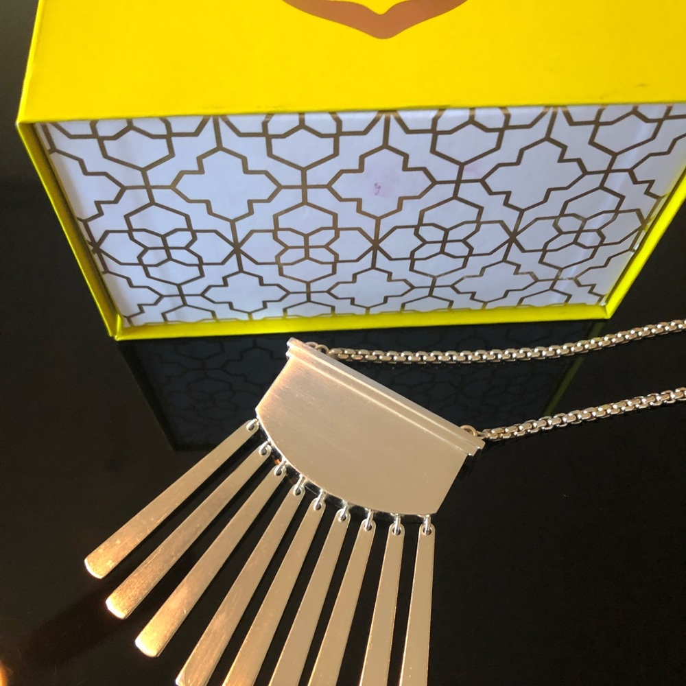 Kendra Scott long Reversible necklace NWTpink/gold - Picture 7 of 8